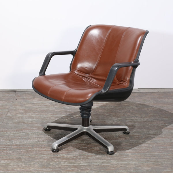 Froescher 1982 Resumo Armchair @ REHAUS