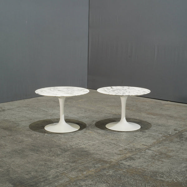 Knoll Saarinen Coffee Table with Arabescato Marble Top @ REHAUS