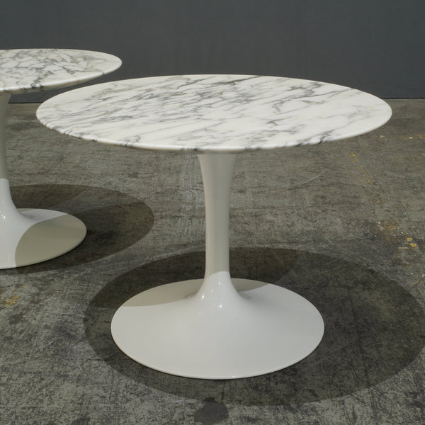 Knoll Saarinen Coffee Table with Arabescato Marble Top @ REHAUS
