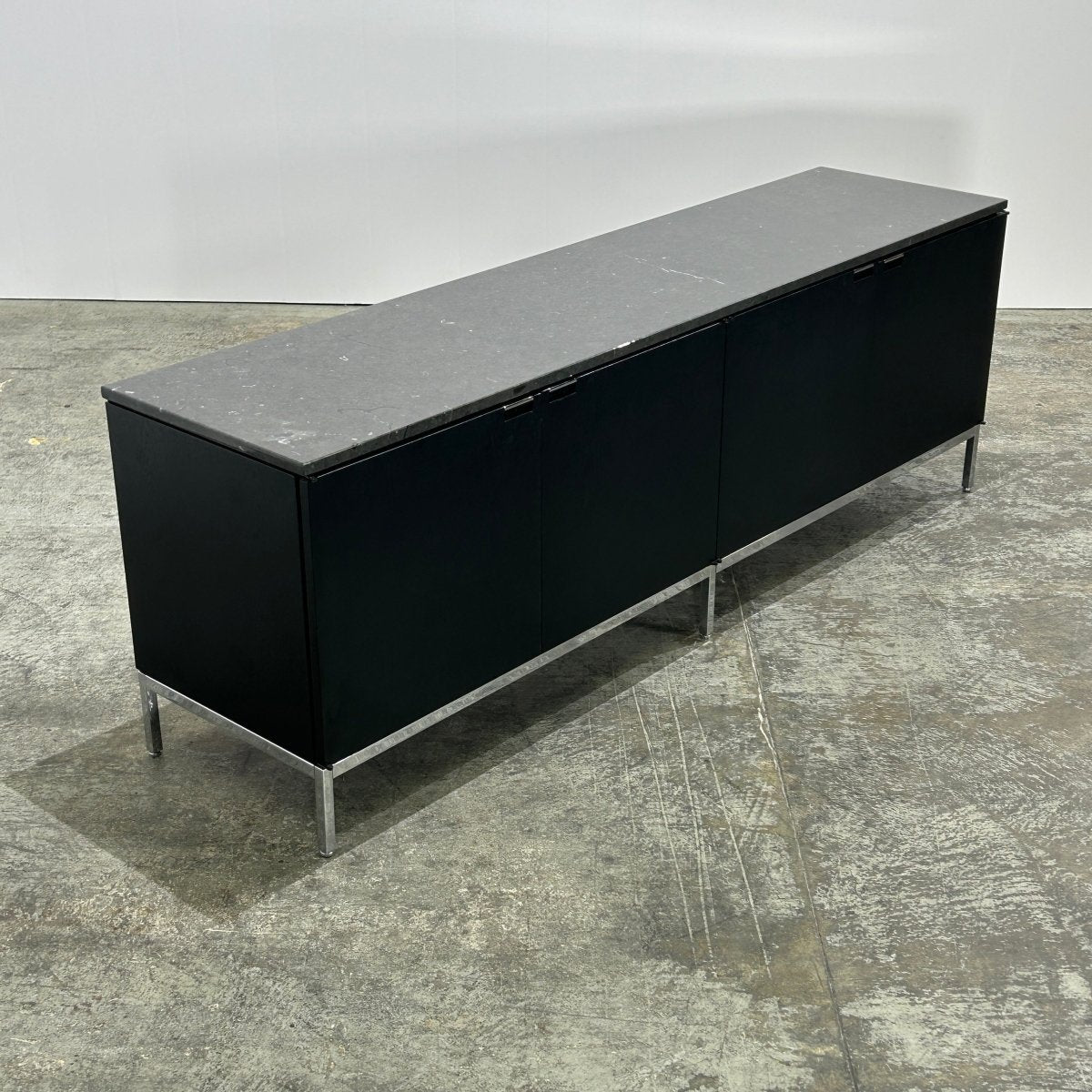 210 Credenza by Knoll @ REHAUS
