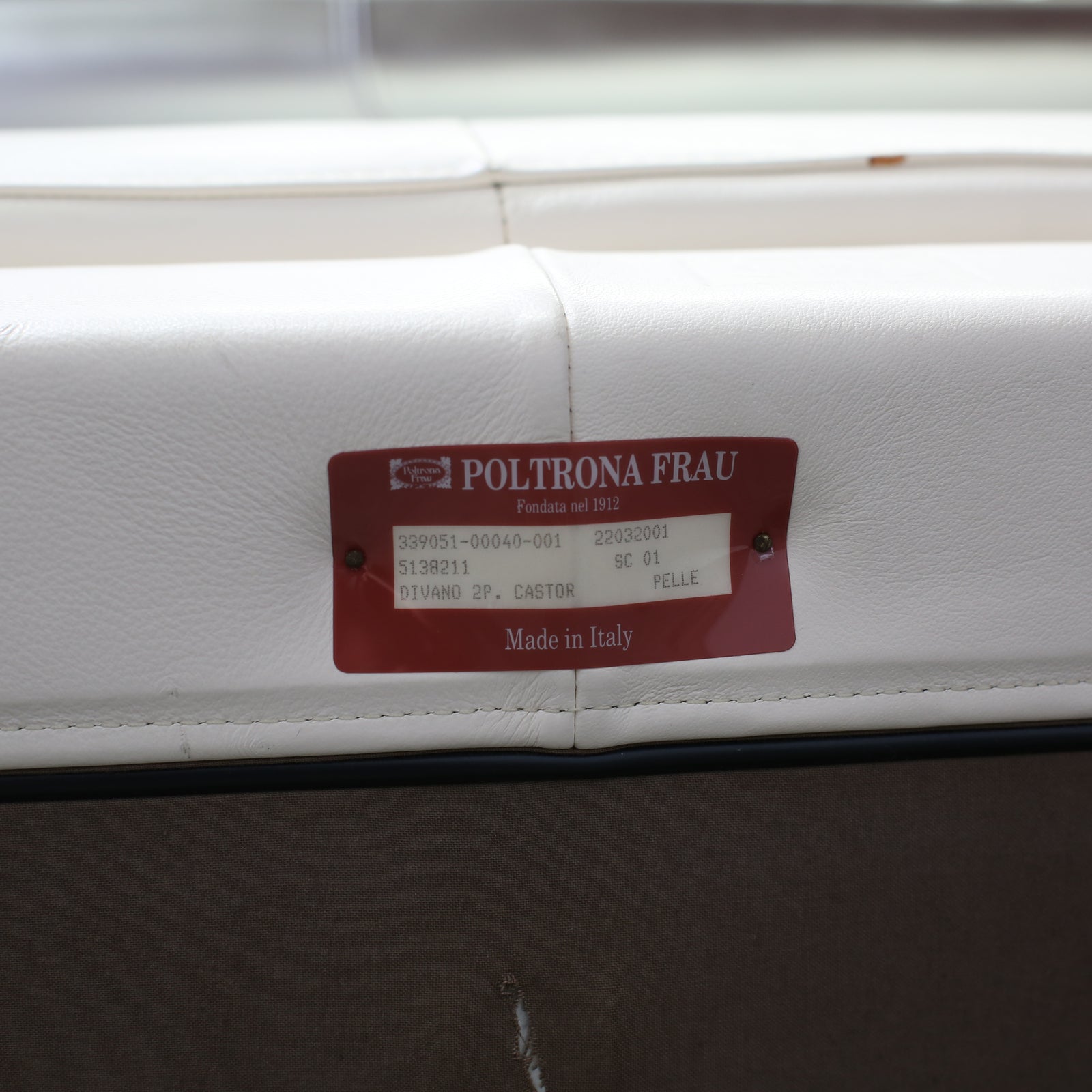 Poltrona Frau Hydra Castor Leather Sofa by Luca Scacchetti - Cream Cushion and Brown Frame