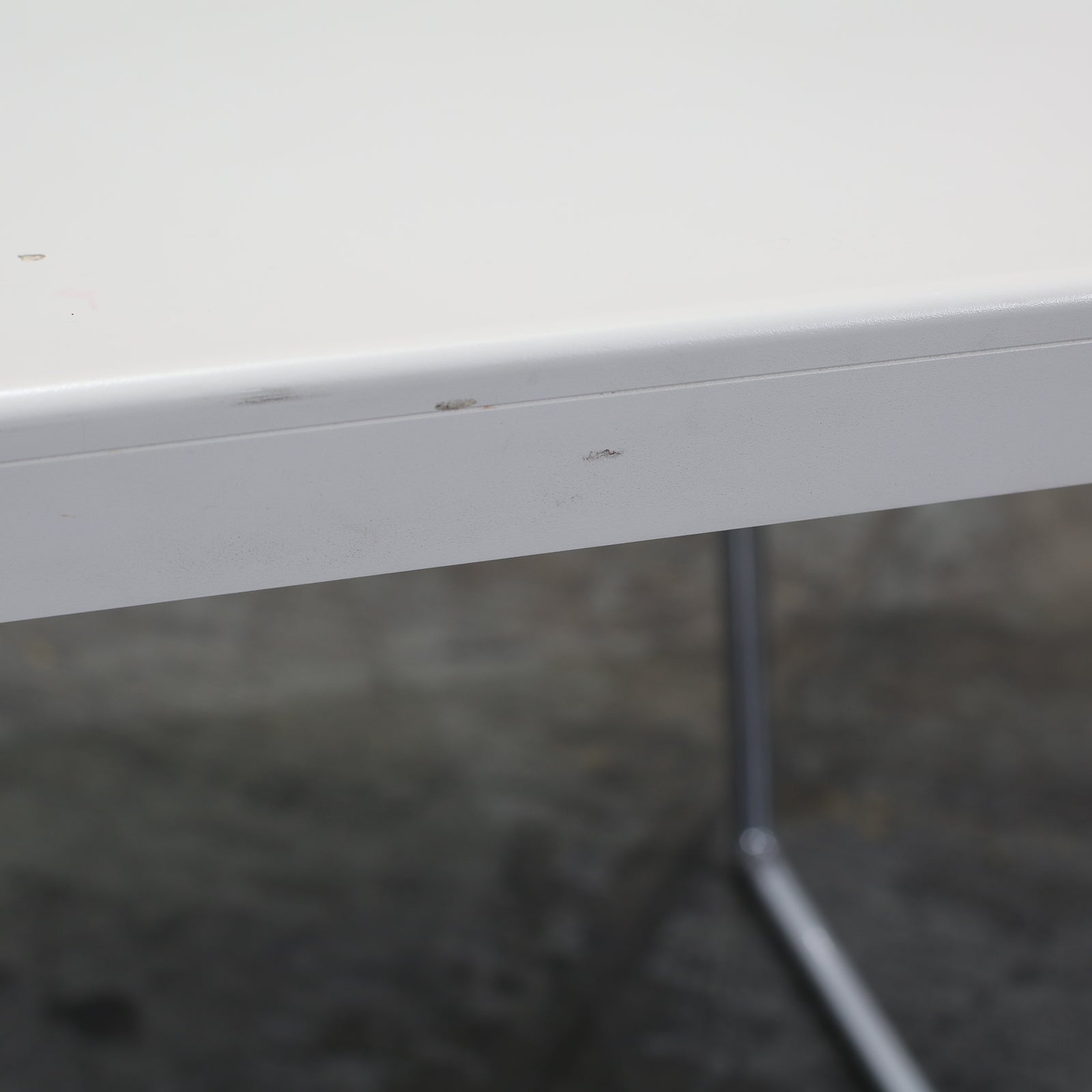 Vitra Extendable Dining Table by Antonio Citterio