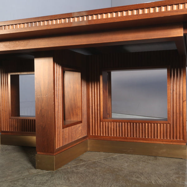 Adjustable Wooden Dining Table @ REHAUS