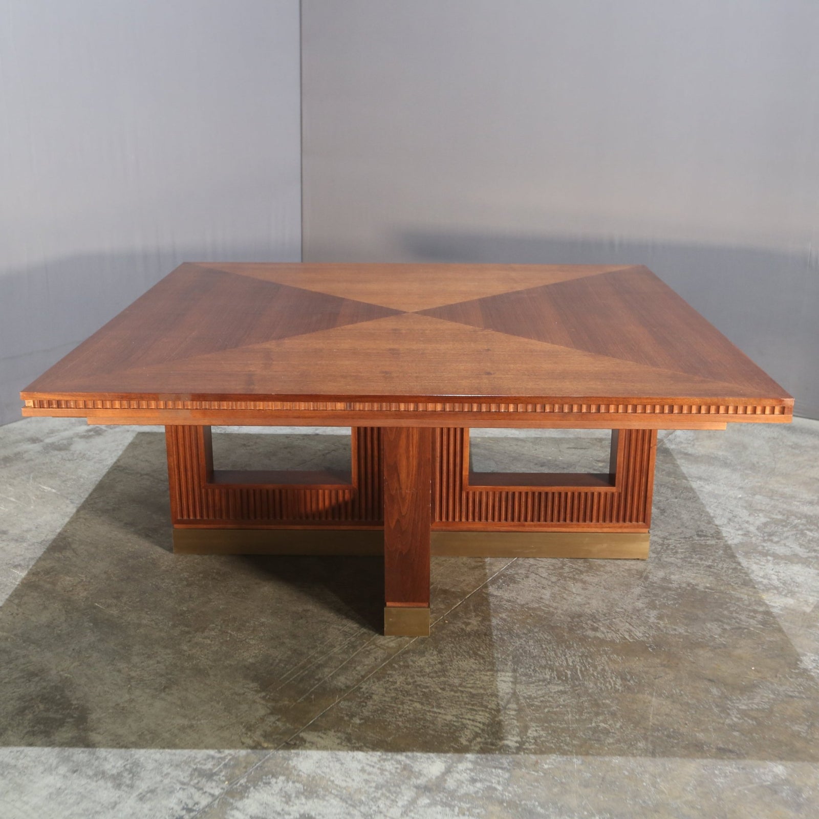 Adjustable Wooden Dining Table @ REHAUS