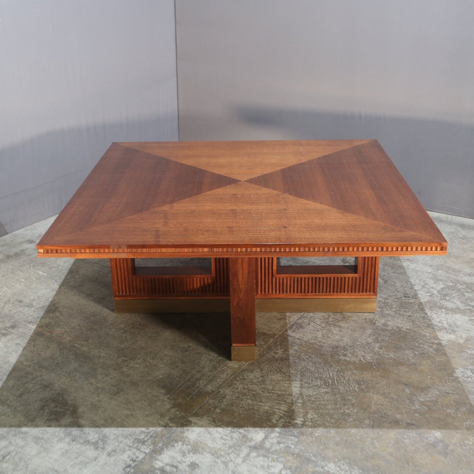 Adjustable Wooden Dining Table @ REHAUS