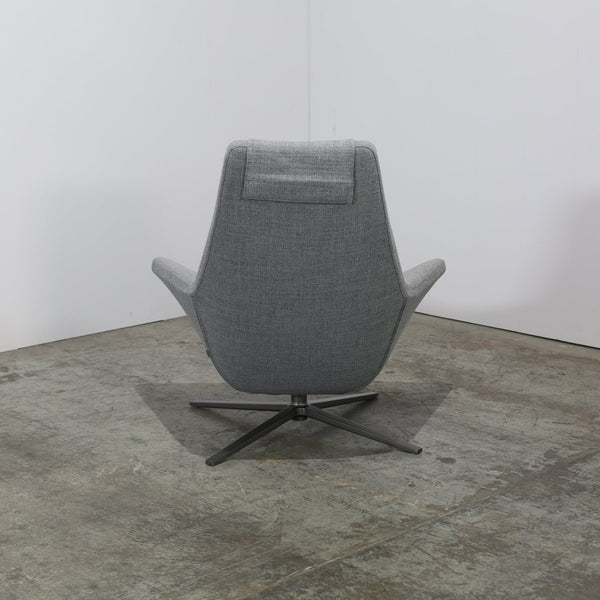 B&B Italia Metropolitan Armchair & Footstool @ REHAUS