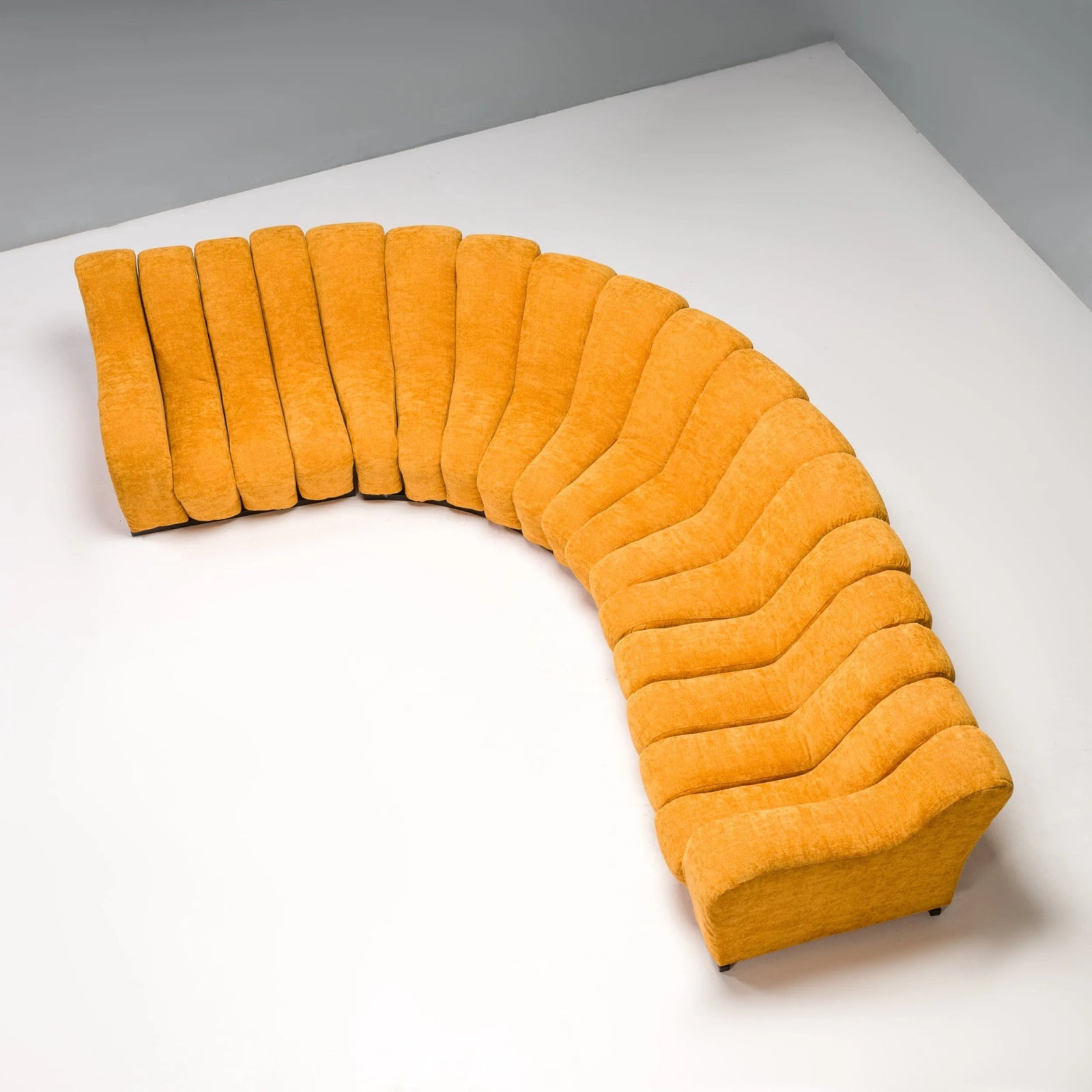 De Sede DS - 600 'Non - Stop' Snake Orange Fabric Infinity Sofa - REHAUS - U. Berger, Eleonora Peduzzi Riva, H. Ulrich and K. Vogt