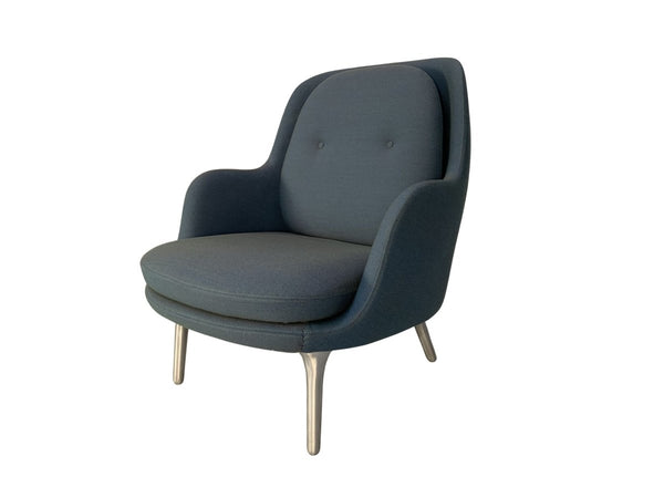 Fritz Hansen Fri Lounge Armchair - In Blue Fabric