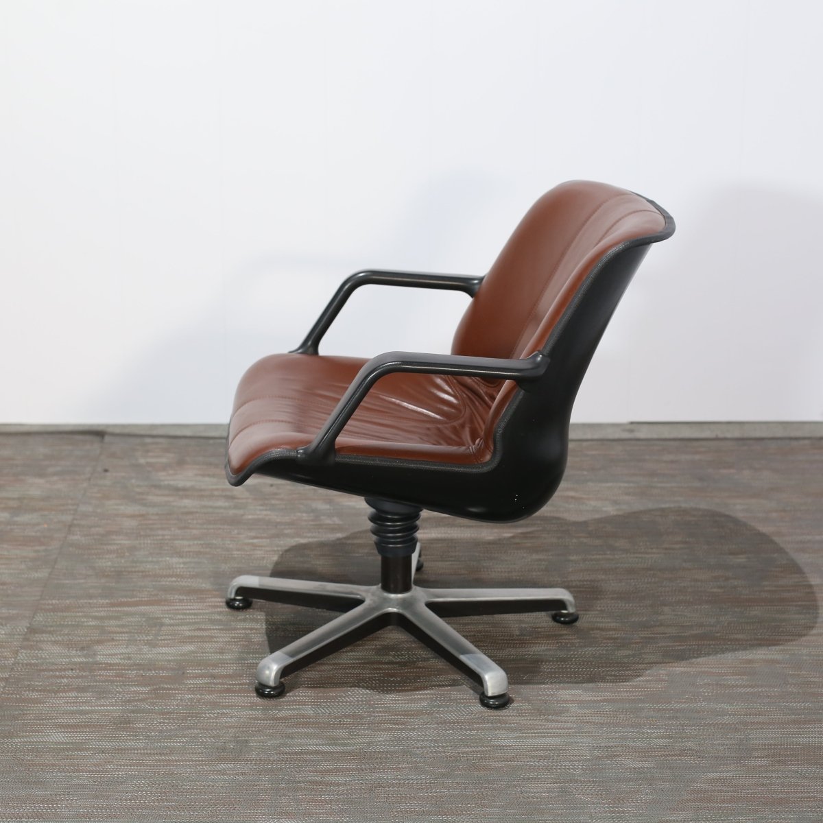 Froescher 1982 Resumo Armchair @ REHAUS