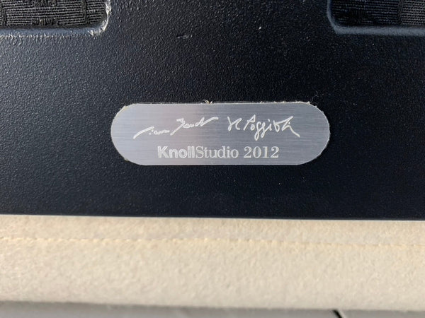 Knoll Studio A&A Sofa - In Kvadrat Wool & Linen @ REHAUS