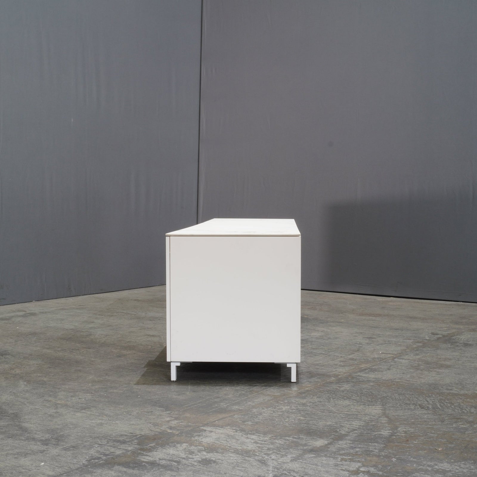 Ligne Roset Everywhere Podium Chest for Soundbar by Christian Werner - REHAUS - Ligne Roset