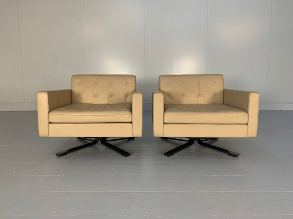 Pair of Poltrona Frau for Ferrari Kennedee Armchairs - In Pelle Frau SC Leather @ REHAUS