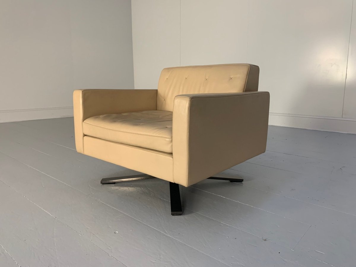 Pair of Poltrona Frau for Ferrari Kennedee Armchairs - In Pelle Frau SC Leather @ REHAUS