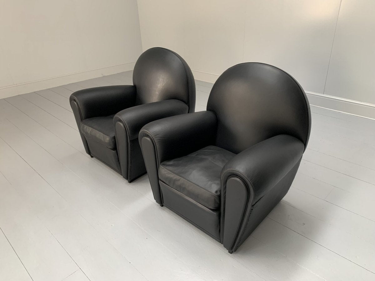 Pair of Poltrona Frau Vanity Fair Armchairs - In Pelle Frau Black Leather @ REHAUS