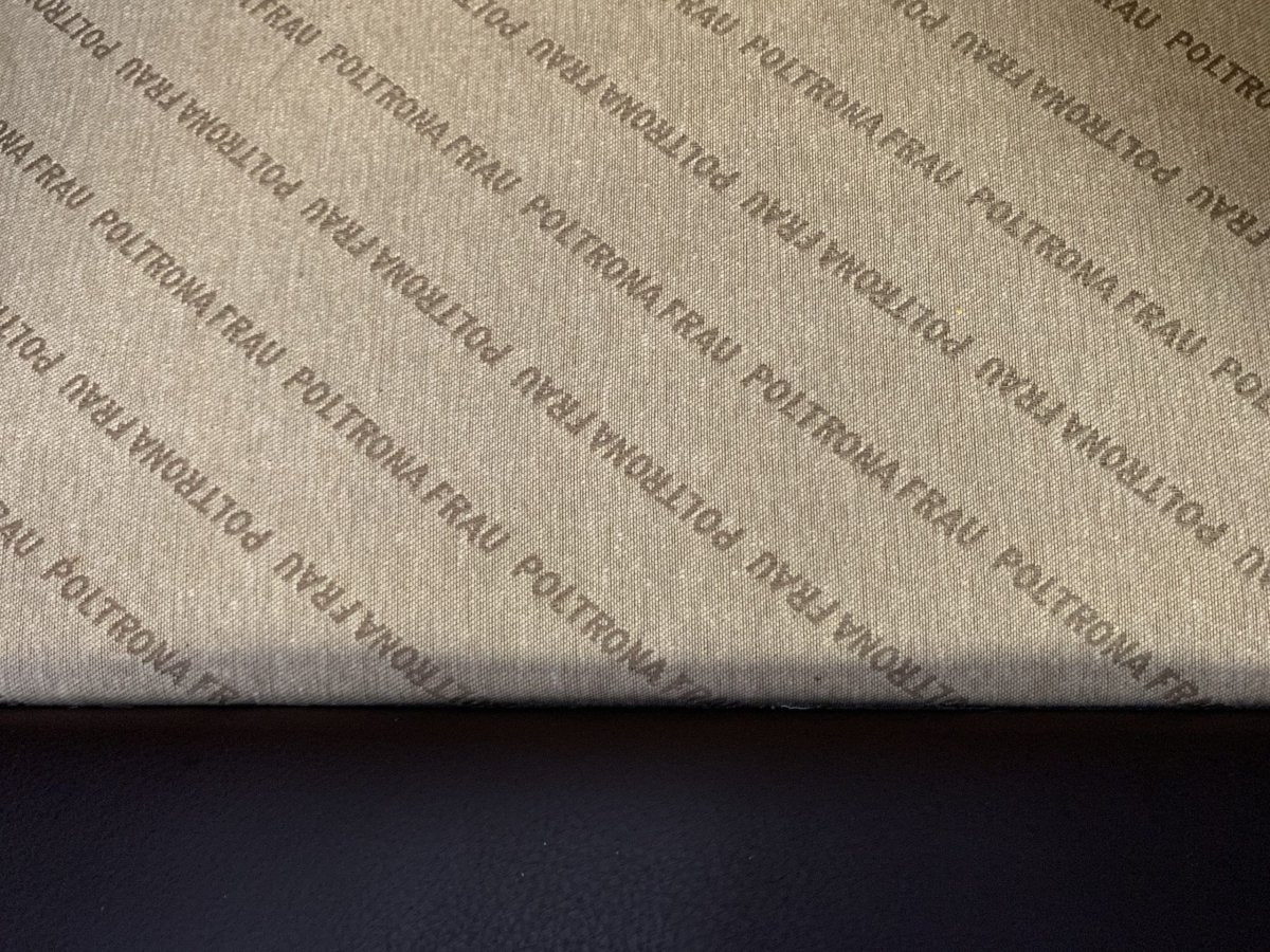 Poltrona Frau Arcadia Armchair - In Pelle Frau Dark Brown Leather @ REHAUS