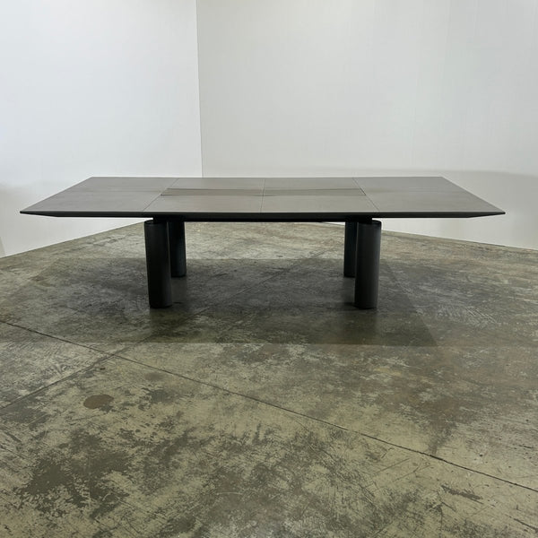 Poltrona Frau CEO Cube Meeting Table @ REHAUS