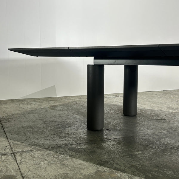 Poltrona Frau CEO Cube Meeting Table @ REHAUS