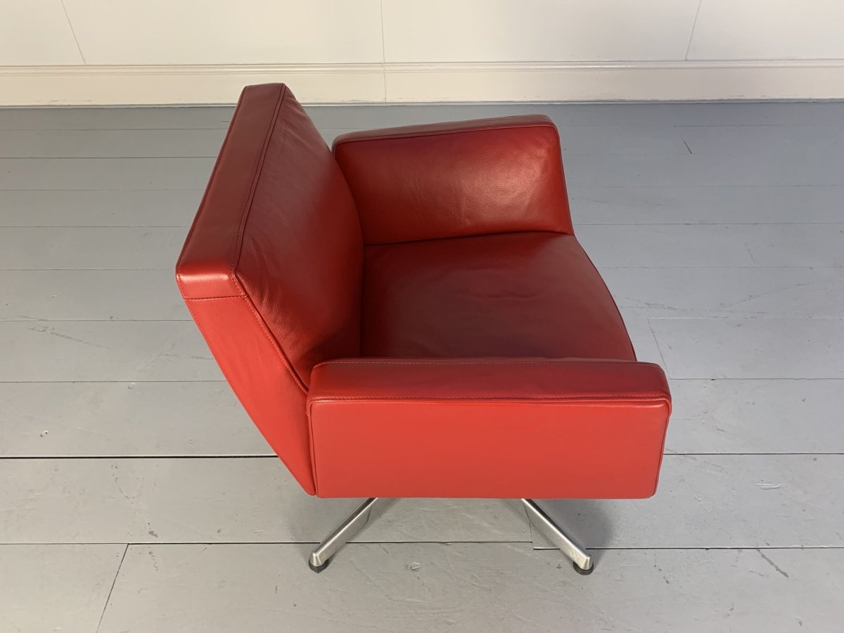 Poltrona Frau Chancellor Swivel Armchair - In Red Pelle Frau SC Leather @ REHAUS