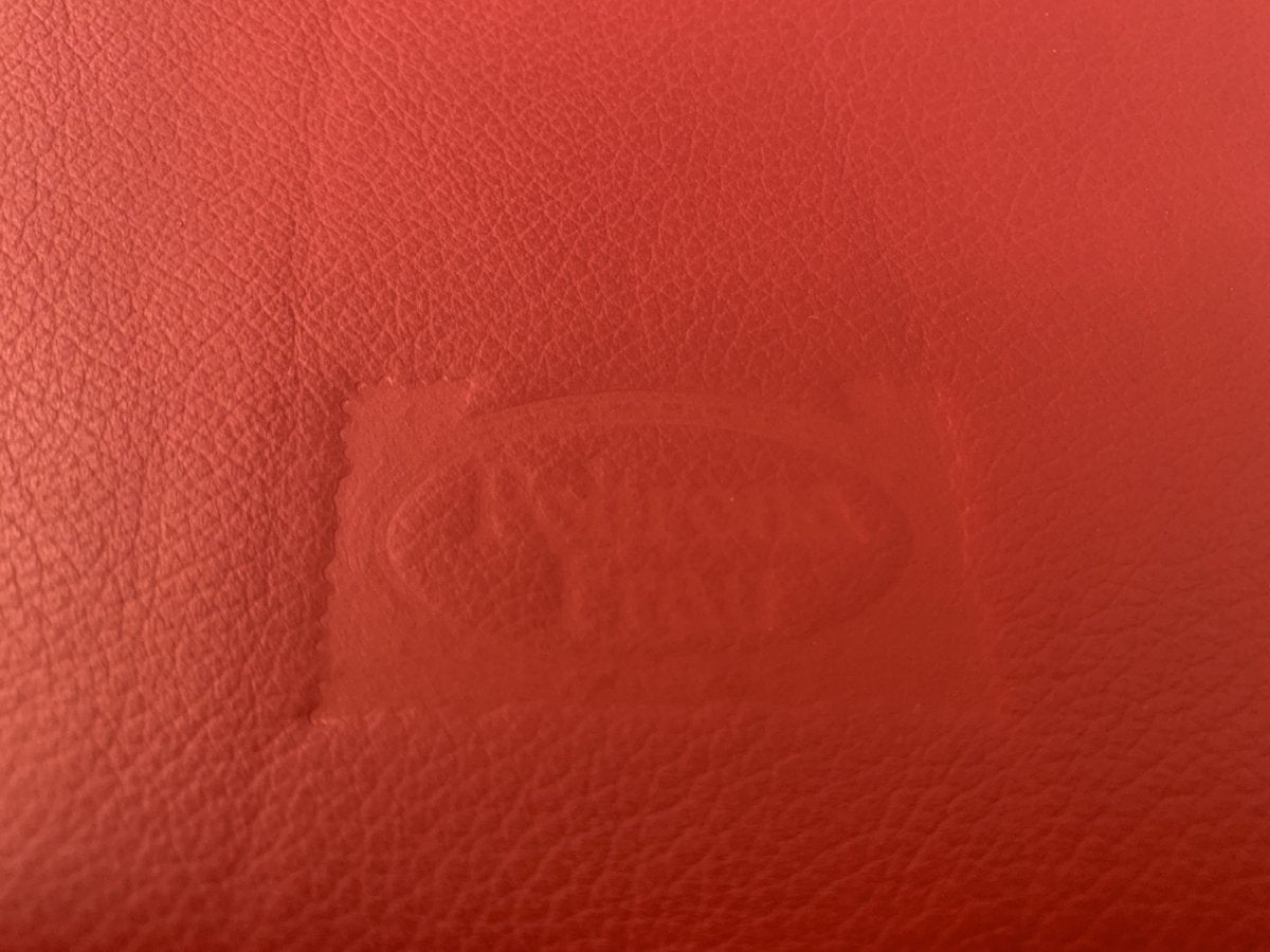 Poltrona Frau Chancellor Swivel Armchair - In Red Pelle Frau SC Leather @ REHAUS