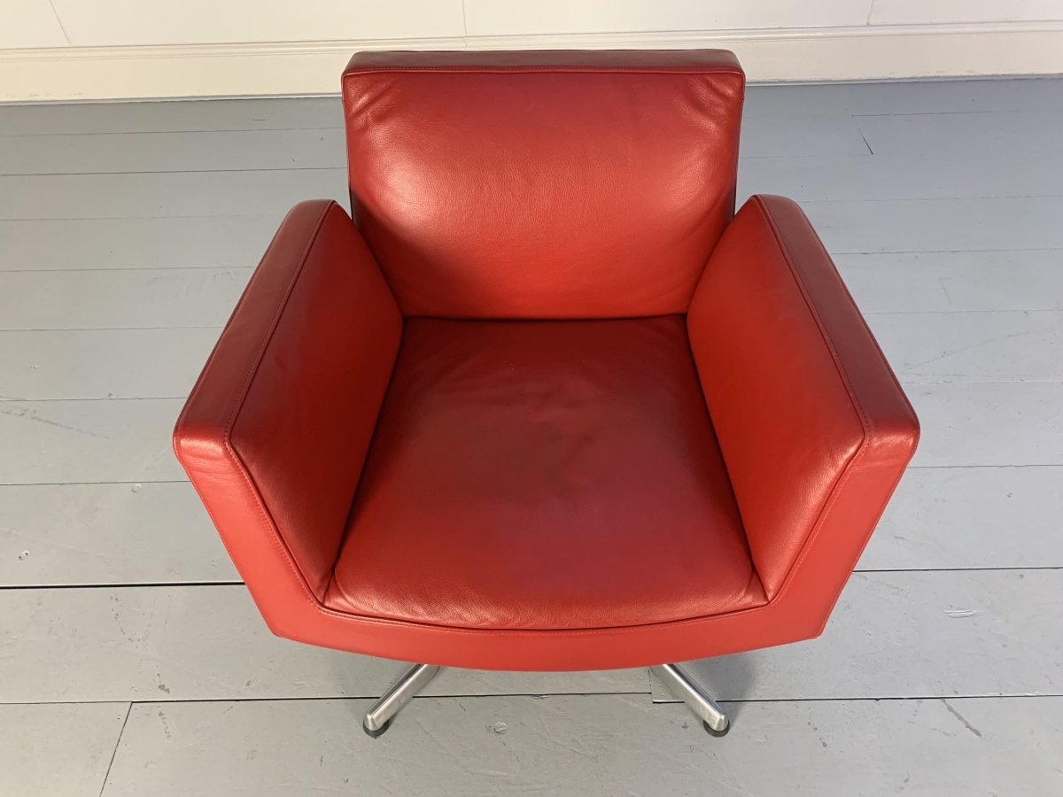 Poltrona Frau Chancellor Swivel Armchair - In Red Pelle Frau SC Leather @ REHAUS