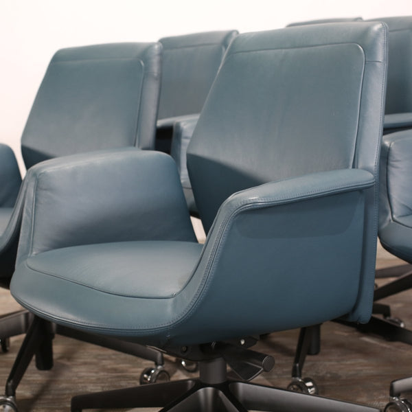 Poltrona Frau Downtown Managerial Armchair by Jean - Marie Massaud @ REHAUS