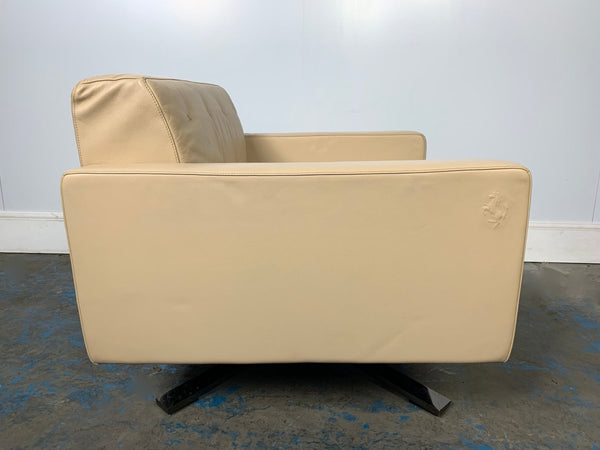 Poltrona Frau for Ferrari Kennedee Armchairs in Pelle Frau SC Leather @ REHAUS