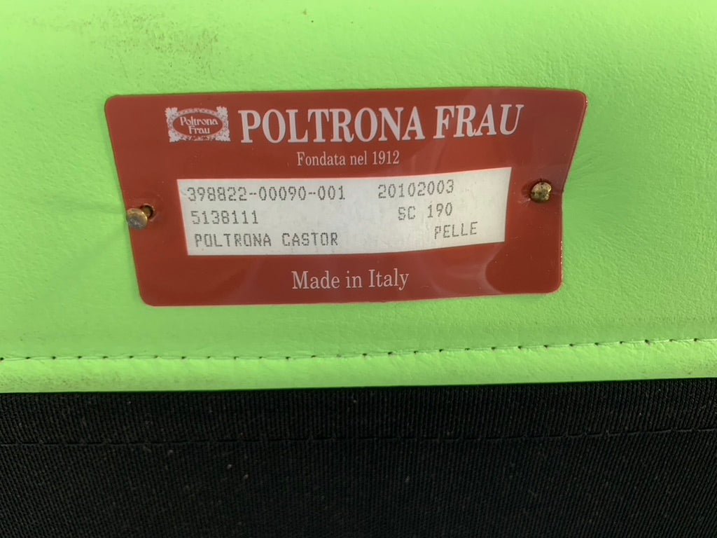 Poltrona Frau Hydra Enif Armchair - In Green Pelle Frau SC Leather @ REHAUS