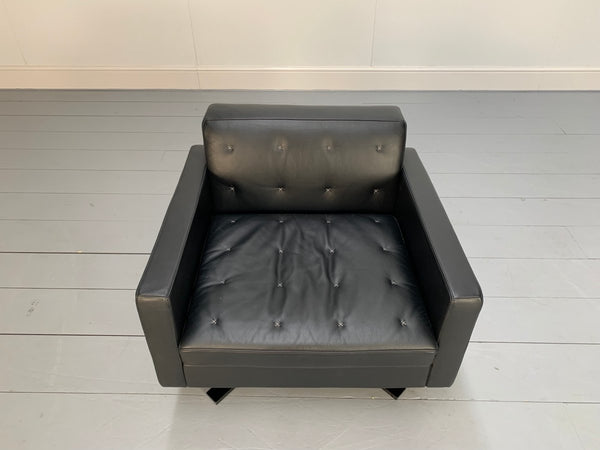 Poltrona Frau Kennedee Armchairs in Black Pelle Frau SC Leather, set of 4 @ REHAUS