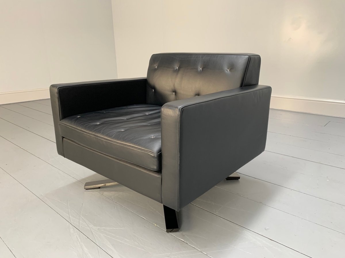 Poltrona Frau Kennedee Armchairs in Black Pelle Frau SC Leather, set of 4 @ REHAUS