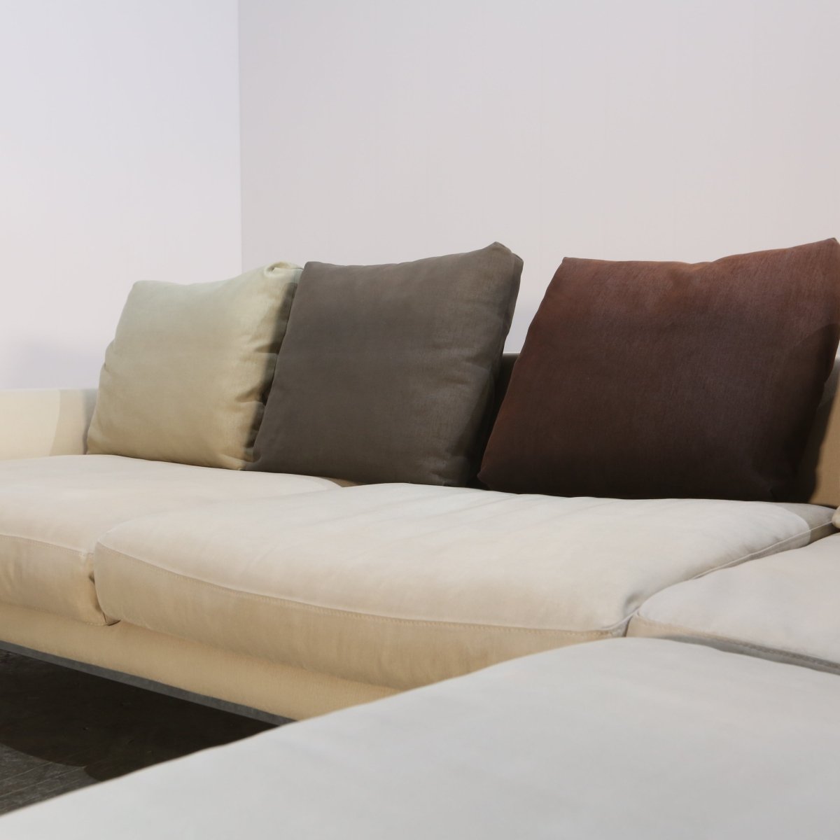 Roche Bobois Agami Sofa @ REHAUS