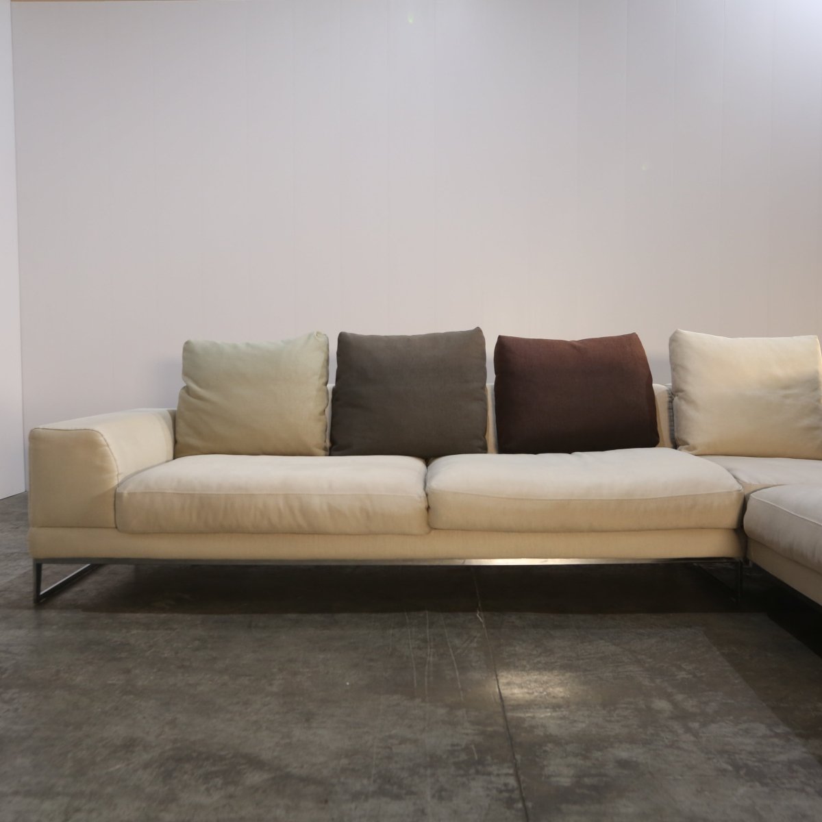 Roche Bobois Agami Sofa @ REHAUS